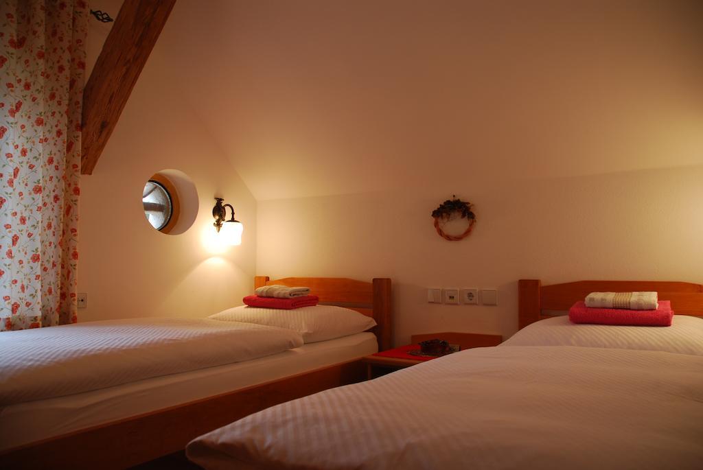 Farm Stay Rotovnik - Plesnik Slovenj Gradec Room photo